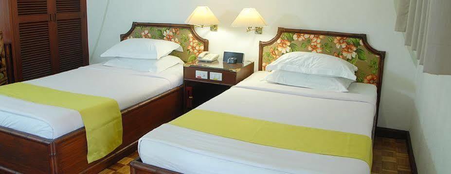Oasis Hotel Angeles Ngoại thất bức ảnh