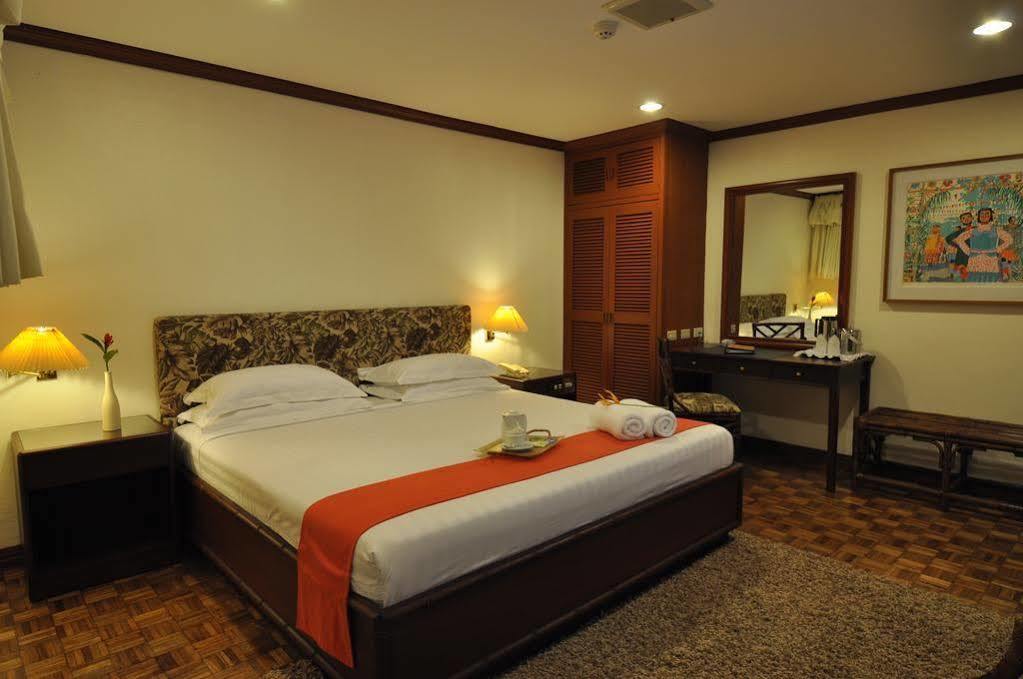 Oasis Hotel Angeles Ngoại thất bức ảnh